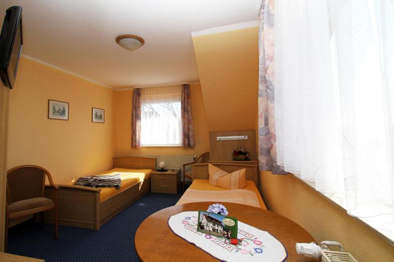 Familienhotel Zur Linde Panschwitz-Kuckau Luaran gambar