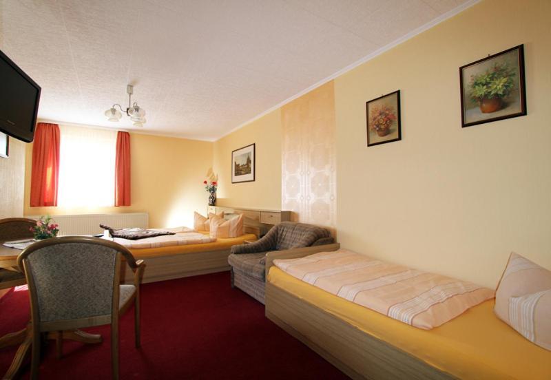 Familienhotel Zur Linde Panschwitz-Kuckau Bilik gambar