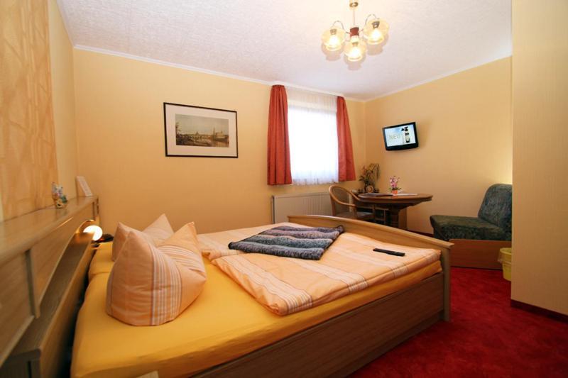 Familienhotel Zur Linde Panschwitz-Kuckau Bilik gambar