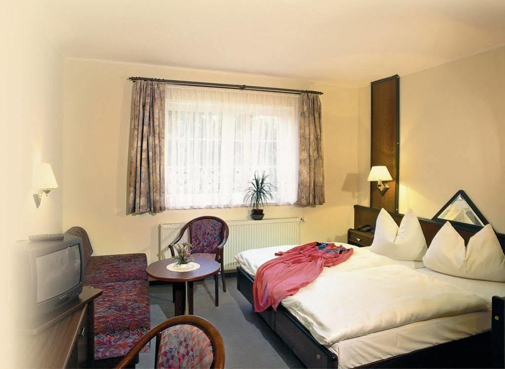 Familienhotel Zur Linde Panschwitz-Kuckau Luaran gambar