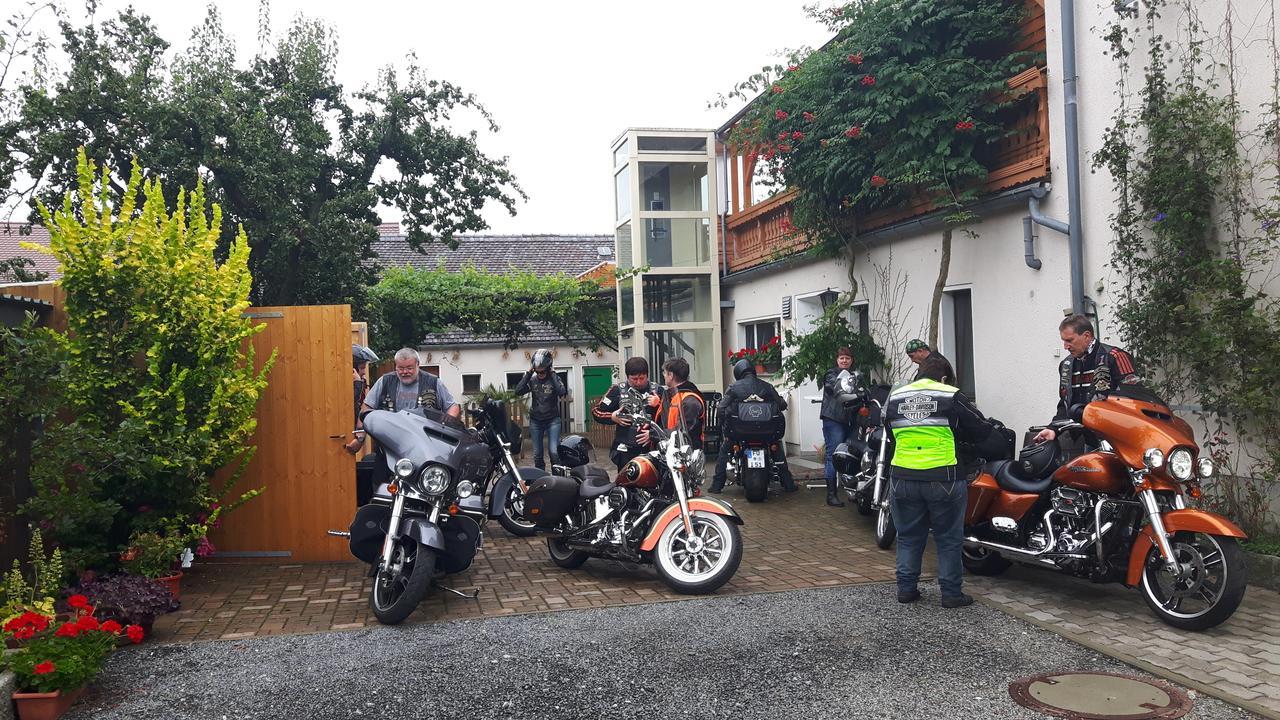 Familienhotel Zur Linde Panschwitz-Kuckau Luaran gambar